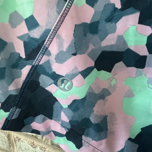 Lululemon Go the Distance Jacket in Clouded Dreams Multi - Picture 8 of 9